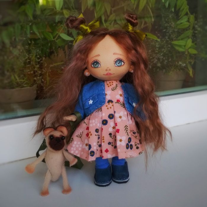 Интерьерная кукла с собачкой